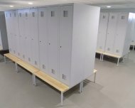 Šatní skříň kovová Sum 330 W s lavičkou P331 W - 2