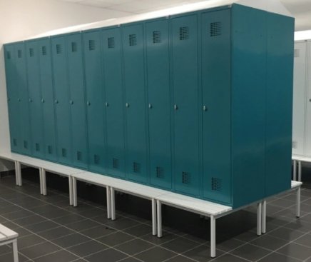 Šatní skříň kovová Sum 320 W s lavičkou P321 W - 4