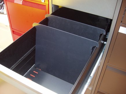 Dělící příčka plastová FLS - 1