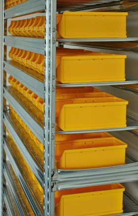 Regál s plastovými boxy 877851019 (7 modelů) - 3