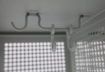 Šatní skříň dvouoddílová děrovaná 22368 - 1