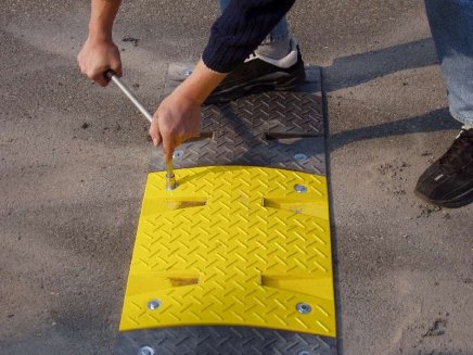 Ocelové výztuhy pro zpomalovací práh 30  km/h - 4