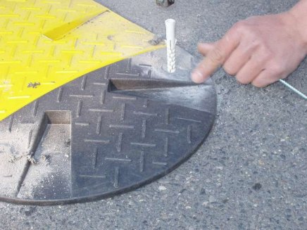 Ocelové výztuhy pro zpomalovací práh 30  km/h - 3