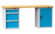 Dílenské stoly série L, šířka 2500, hloubka 700 nebo 800, výška 880 nebo 890 mm (6 modelů)
