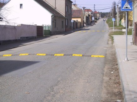 Zpomalovací práh koncový 20 km/h barevný - 7