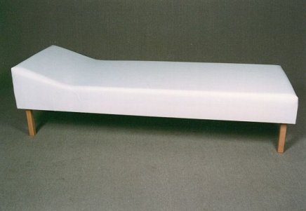 Dřevěné vyšetřovací lehátko 47830