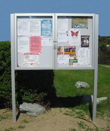 Dvoukřídlá vitrína oboustranná DML80, hloubka 80 mm (2 modely)