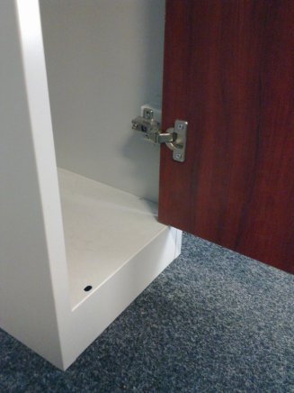 Šatní skříňka s lamino dveřmi BAS 31AL - 6