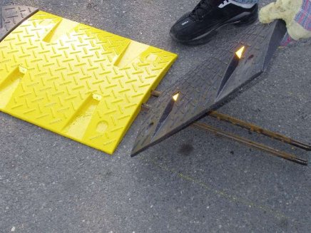 Ocelové výztuhy pro zpomalovací práh 10/20 km/h - 5