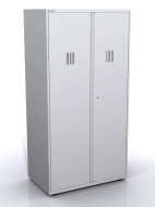 Šatní skříň s plnými dveřmi SYD10/6/C