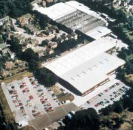 kovový nábytek Bisley - kartotéky, registrační skříně, šatní skříně, výkresové skříně, stolové kontejnery, závěsné kapsy, posuvné regály, zásuvkové skříňky