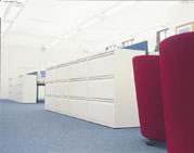 kovové skříně, spisové skříně, policové skříně, roletové skříně, žaluziové a kombinované skříně