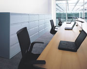 kovové skříně, spisové skříně, policové skříně, roletové skříně, žaluziové a kombinované skříně