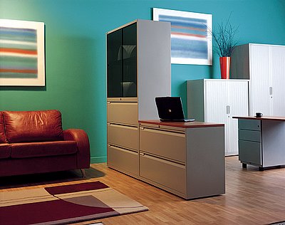 kovové skříně, spisové skříně, policové skříně, roletové skříně, žaluziové a kombinované skříně