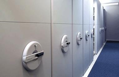 posuvné regály, mobilní regály, pojízdné regály a skříně