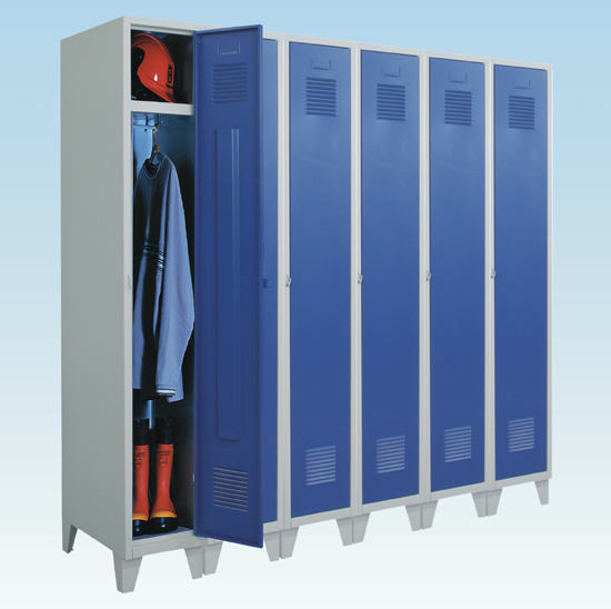 kovové šatní skříně, šatnové lavice a věšáky, šatníky